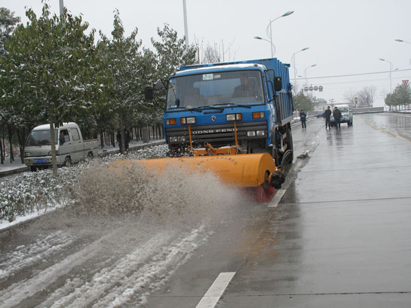 扫雪刷